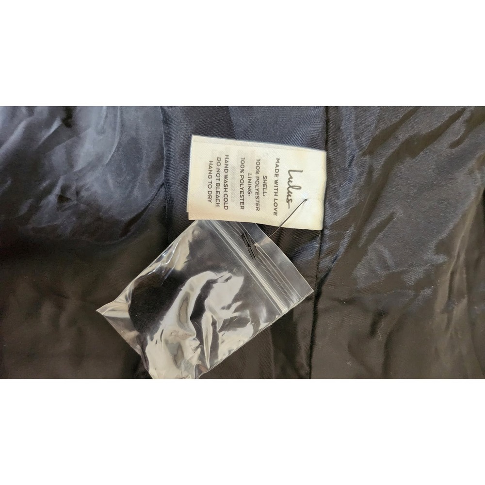 NWT Lulus Festive magic women's black velvet cropped Jacket XS - Picture 6 of 7